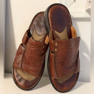 Born Men's Size 9  Leather Slide Sandals in Brown